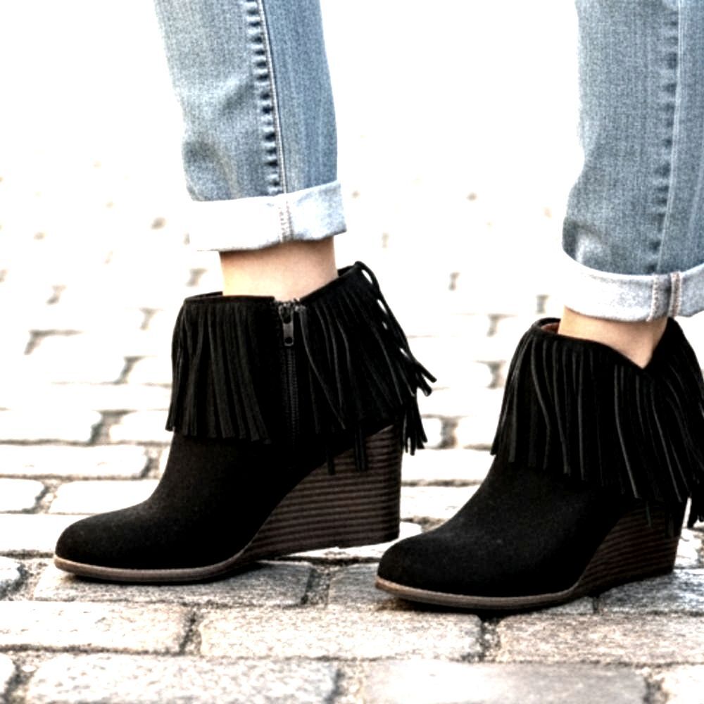 8.5 Lucky Brand  Black Ankle Boots Booties